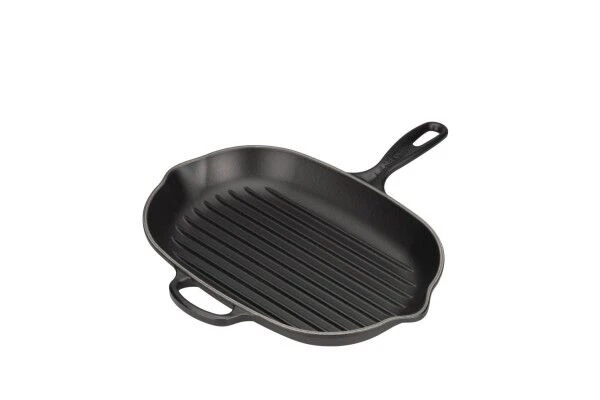 Le Creuset Signature Oval Skillet Grill 3 Le Creuset Signature Oval Skillet Grill