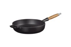 Le Creuset Signature Saute Pan Wooden Handle -Robens Sales Store 20259280000422 00001 1280x1280