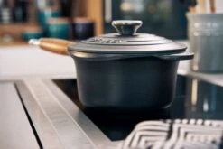 Le Creuset Signature Sauce Pan Wooden Handle -Robens Sales Store 21139180000460 LS 00002 1280x1280