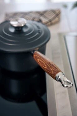 Le Creuset Signature Sauce Pan Wooden Handle -Robens Sales Store 21139180000460 LS 00007 1280x1280