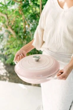 Le Creuset Signature Braiser -Robens Sales Store 21180267774430 LS00001 1280x1280