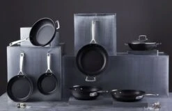 Le Creuset Toughened Nonstick Fry Pan With Glass Lid -Robens Sales Store 51101280010202 51107240010502 51112200010002 LS00003 1280x1280