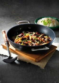 Le Creuset Toughened Nonstick Wok -Robens Sales Store 51105320010502 LS00004 1280x1280