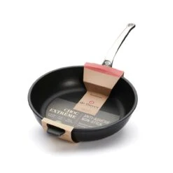 De Buyer Choc Extreme Nonstick Sauteuse -Robens Sales Store 8304 28 packshot P1 1280x1280