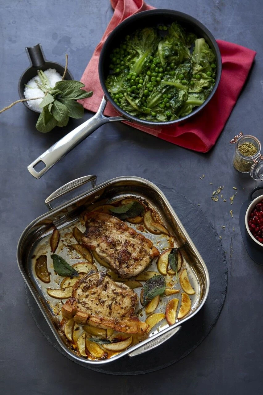 Le Creuset Classic Stainless Steel Square Roasting Pan 9 Le Creuset Classic Stainless Steel Square Roasting Pan - Image 7